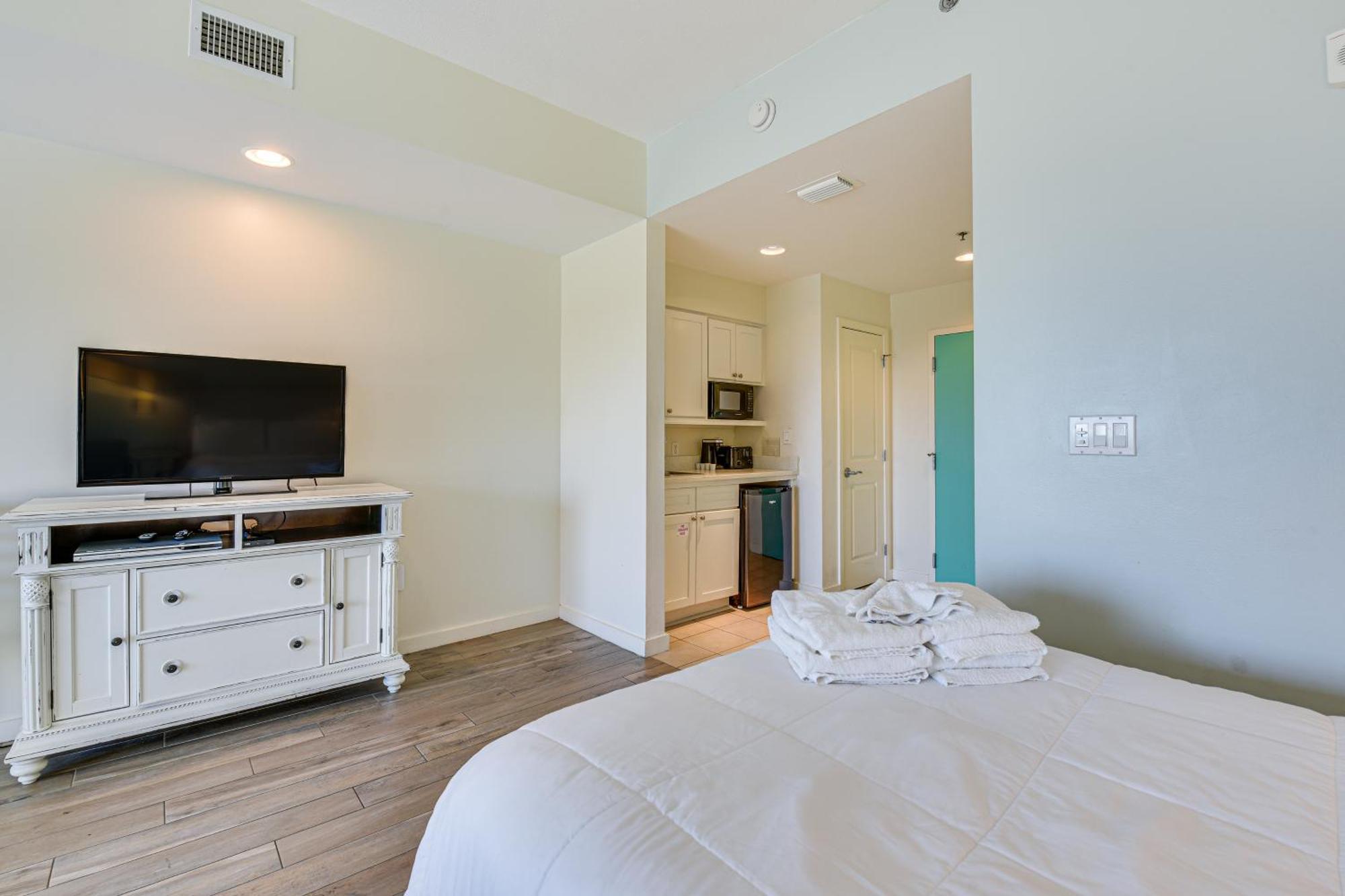 Destin Resort Studio With Pool - Walk To Beach! Екстер'єр фото